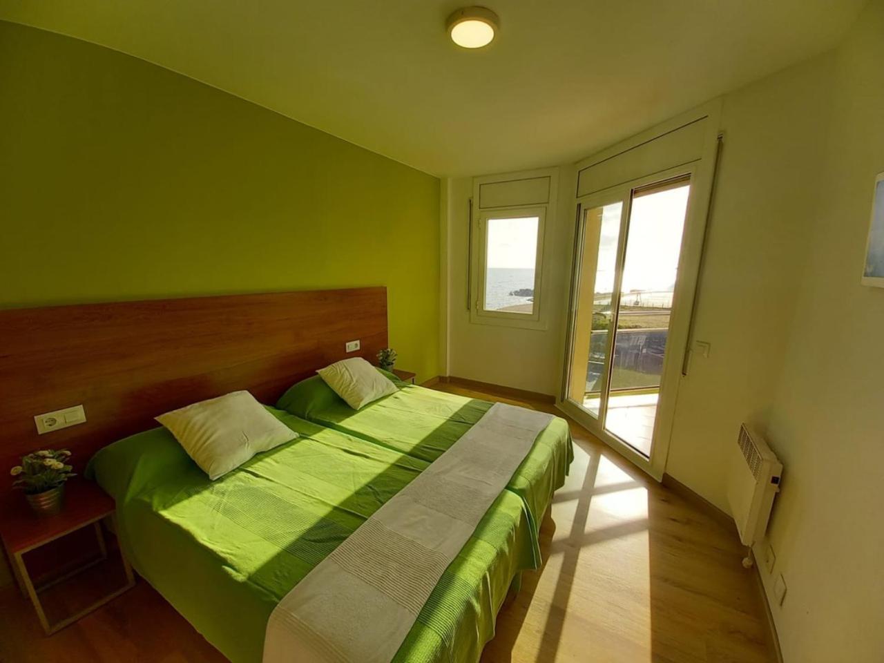 Apartamentos Bon Repos Santa Susanna Zewnętrze zdjęcie